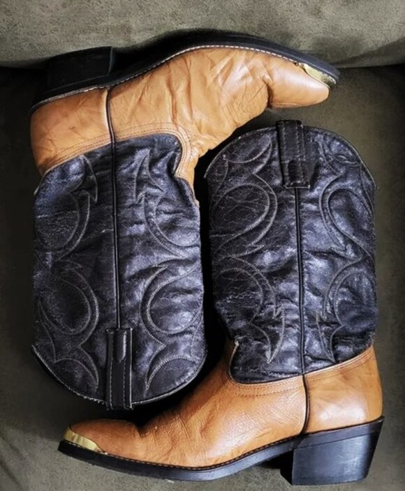 Cowboy boots  oil and chemical resistant  size 9D main image 7